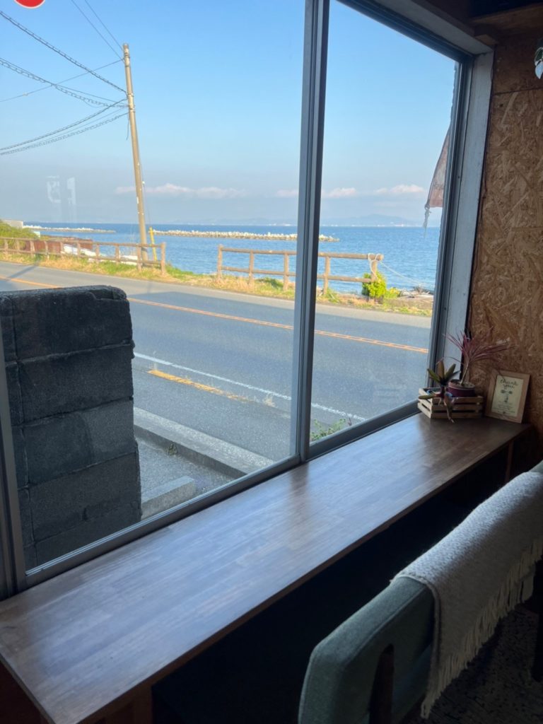 海の見えるカフェ